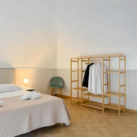 Vittorio Veneto Collection - Gold *